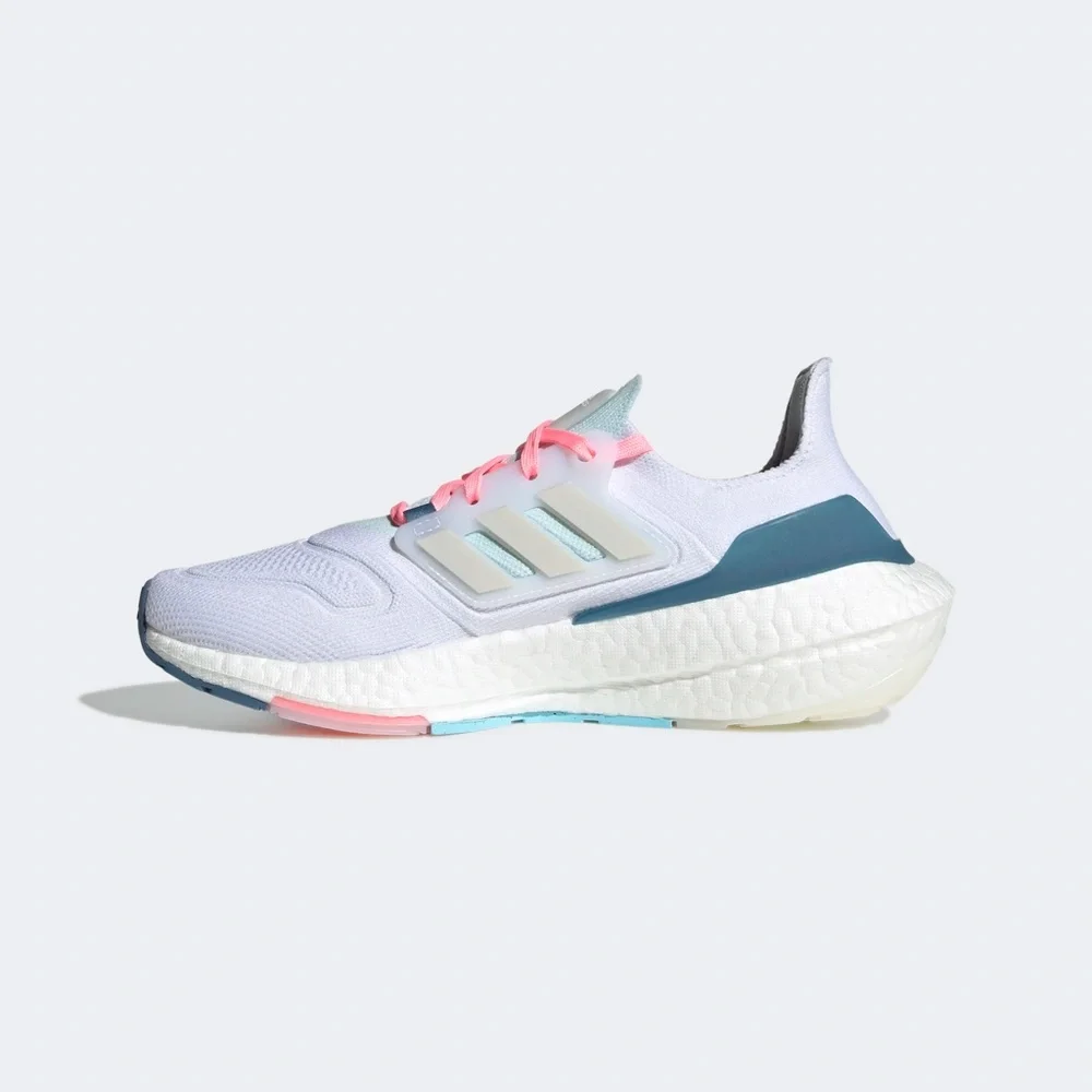 [NEW] Women's adidas UltraBoost 22 Shoes GX5929‎